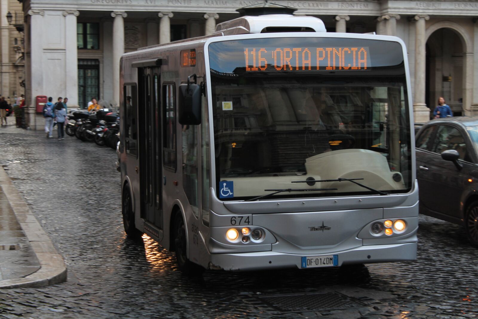 Canon EOS 1100D (EOS Rebel T3 / EOS Kiss X50) sample photo. Rome, minibus, transport photography