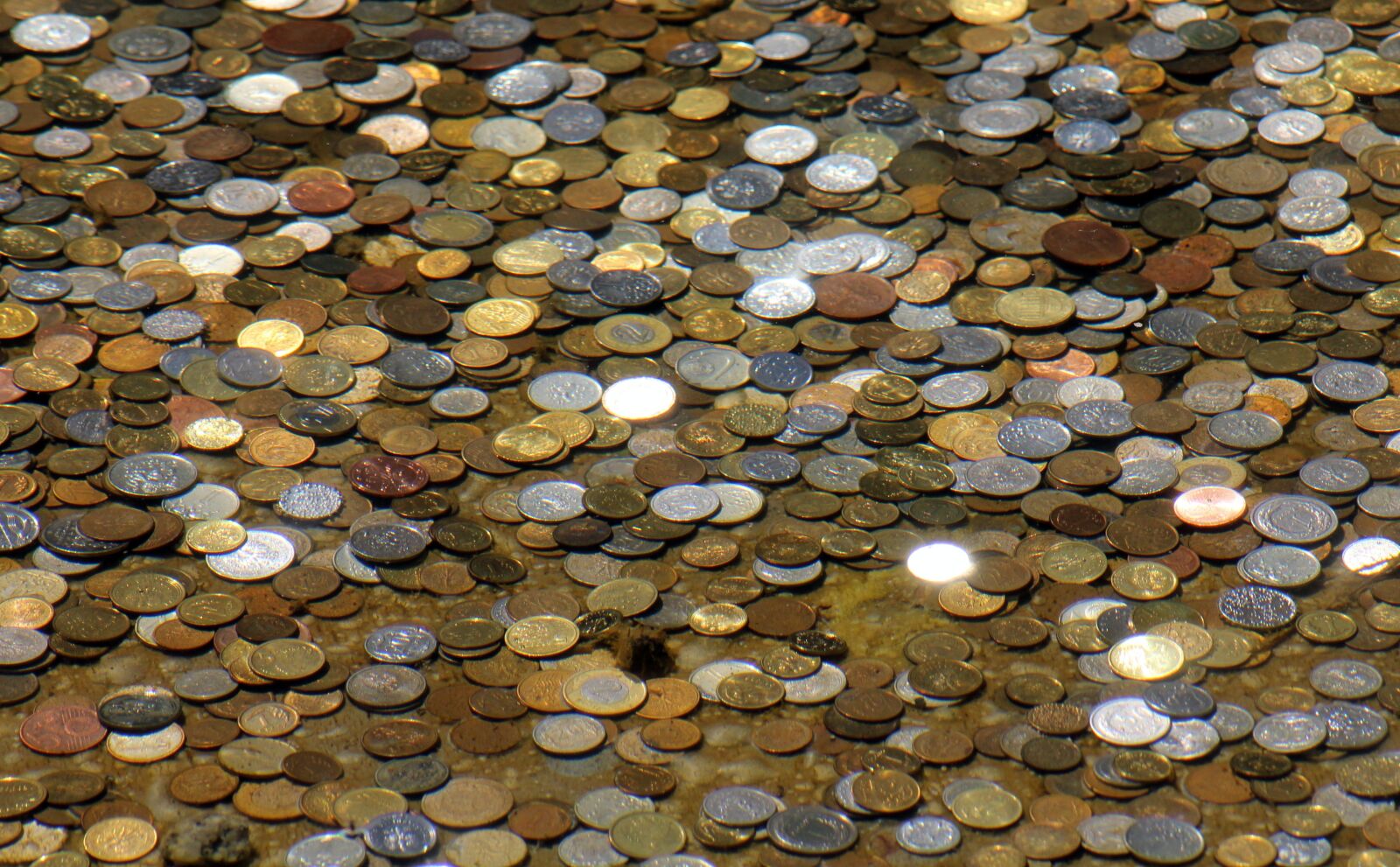 Canon EOS 1200D (EOS Rebel T5 / EOS Kiss X70 / EOS Hi) sample photo. Coins, dime, in the photography
