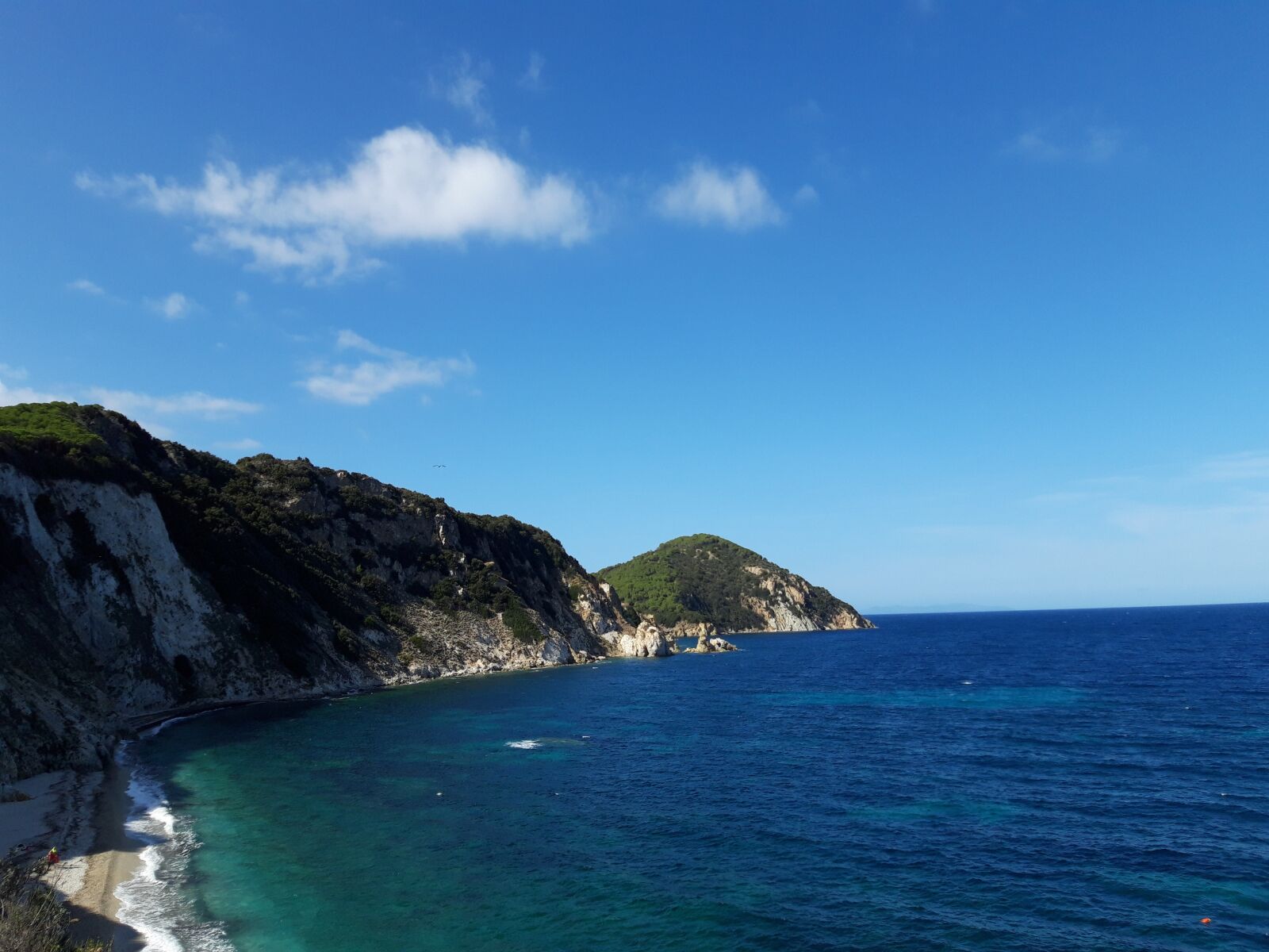 Samsung Galaxy A6 sample photo. Elba, cliffs, sea photography