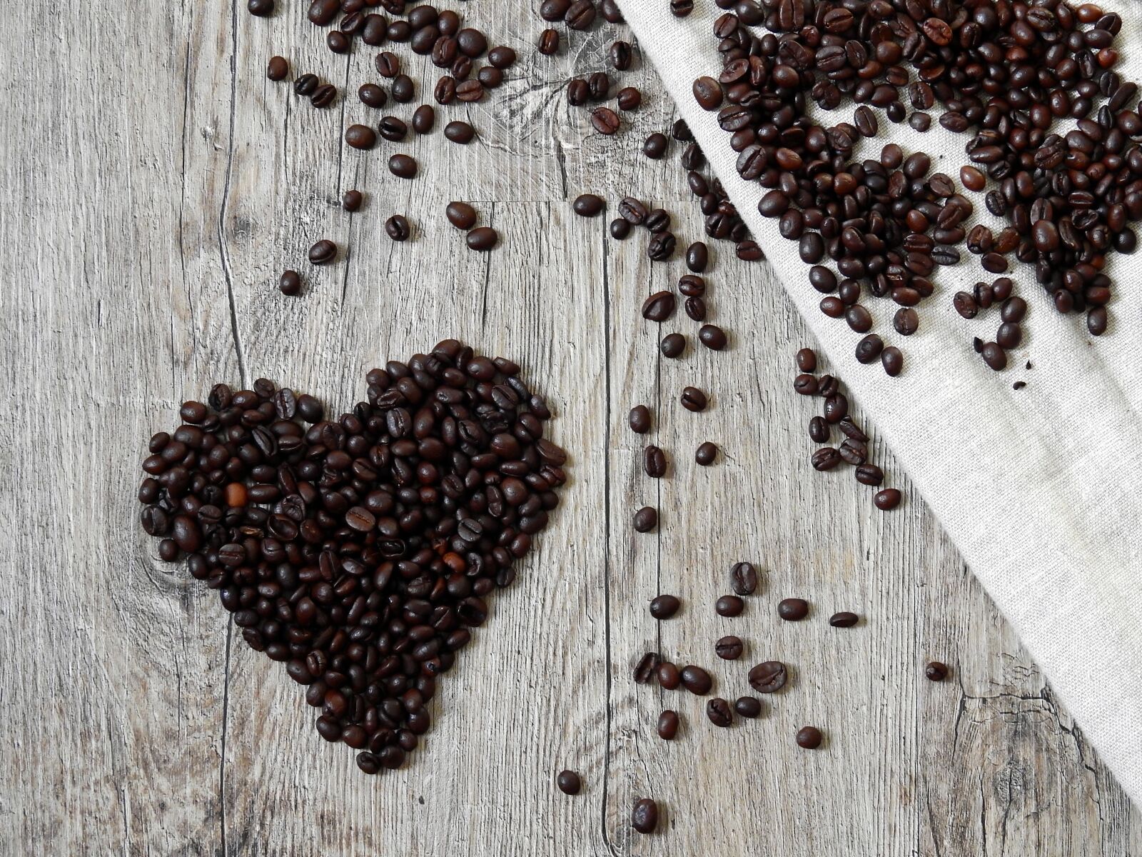 Nikon Coolpix P900 sample photo. Coffee, coffee beans, beans photography