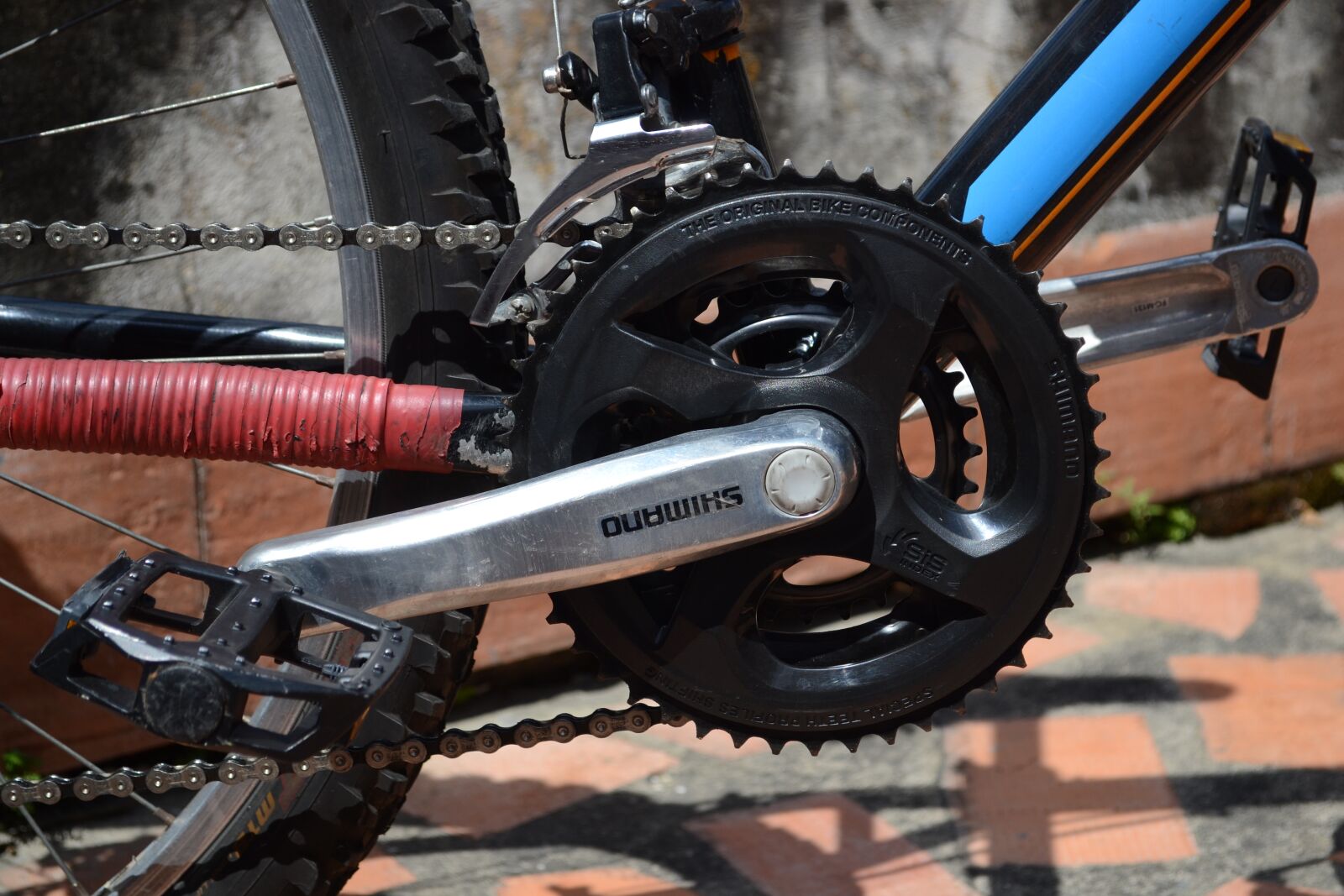 Nikon D3100 sample photo. Bicycle, crank, mtb photography