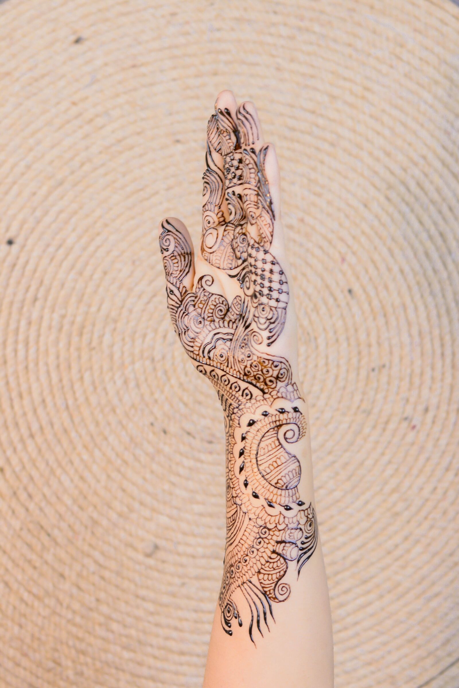 Canon EOS 80D + Canon EF 50mm F1.8 STM sample photo. Henna, bride, wedding photography