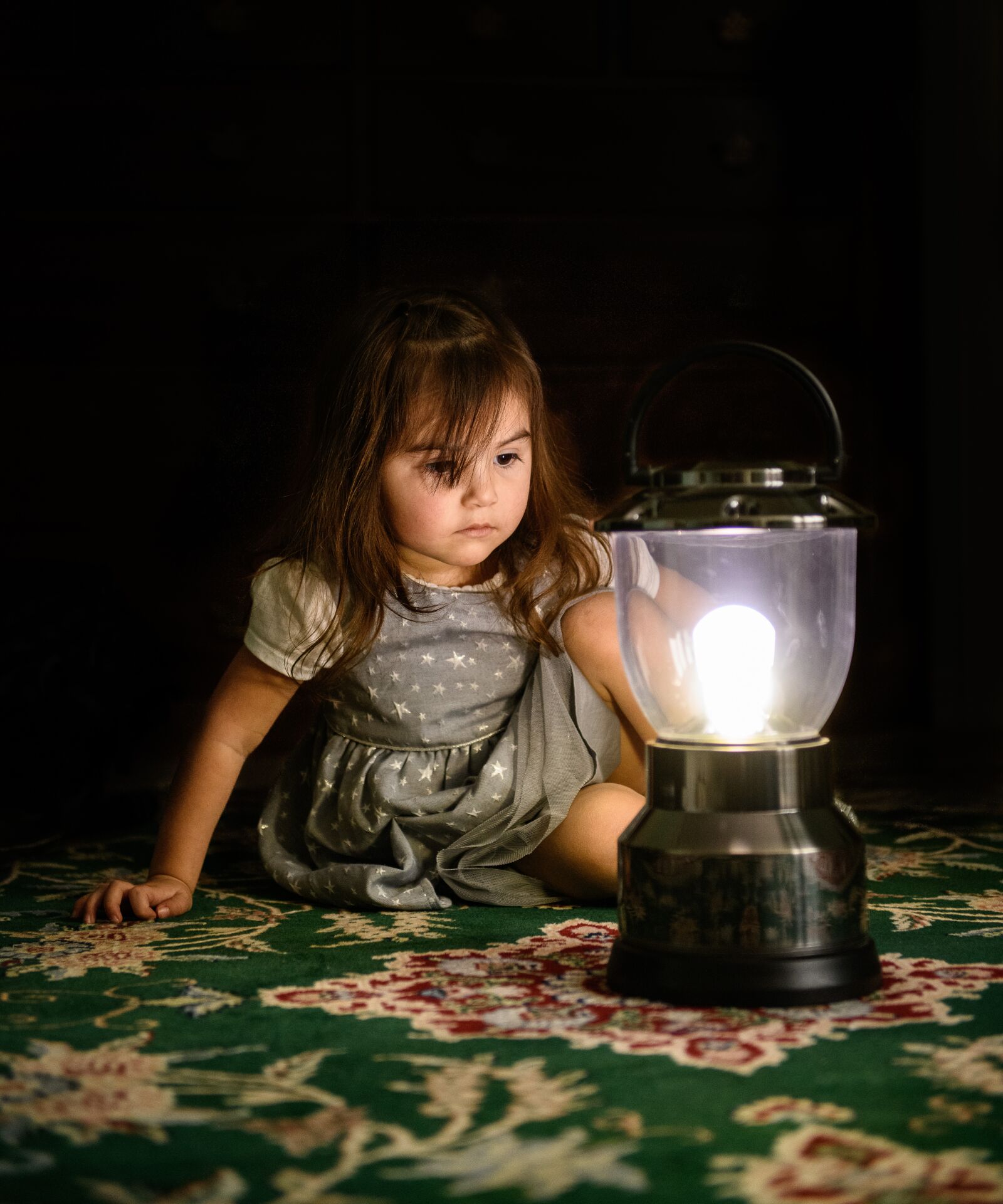 Nikon D850 sample photo. Girl, light, sitting photography