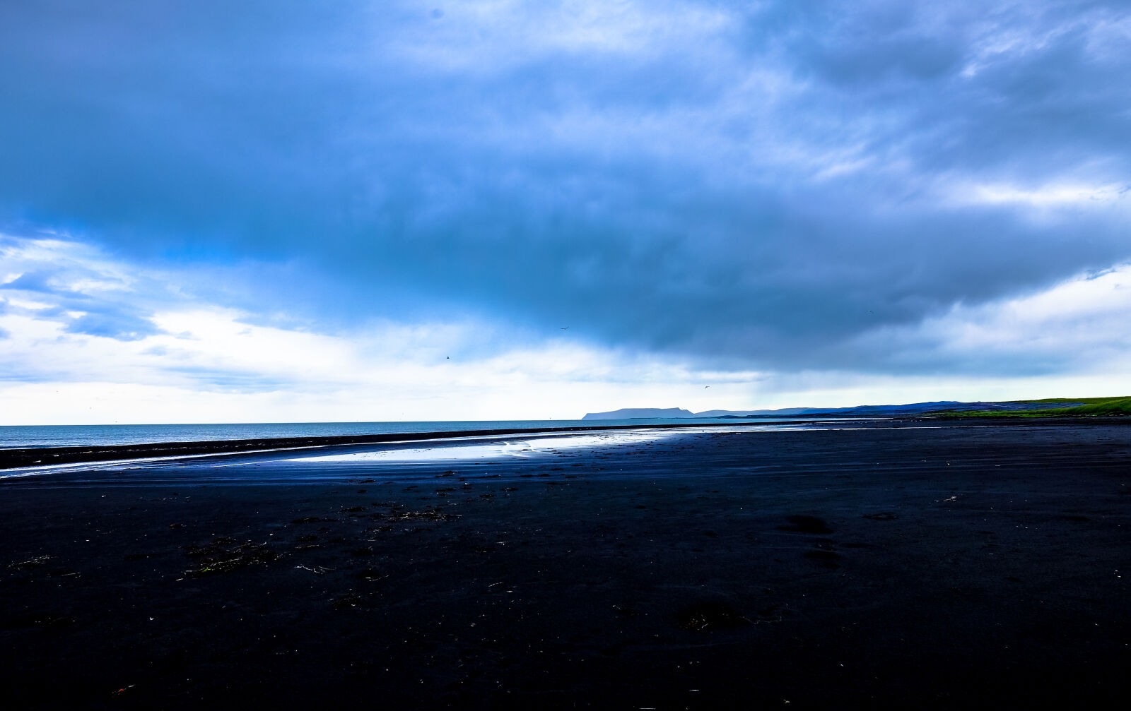 Fujifilm X-T1 sample photo. Beach, clouds, cloudy, horizon photography