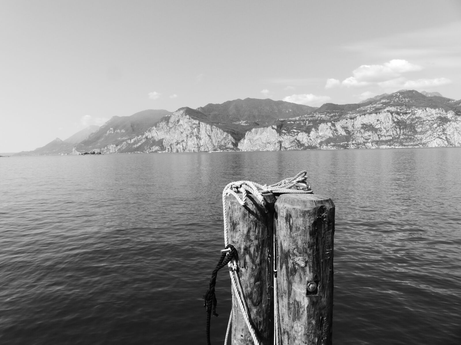 Panasonic Lumix DMC-FZ200 sample photo. Malcesine, garda, lake photography