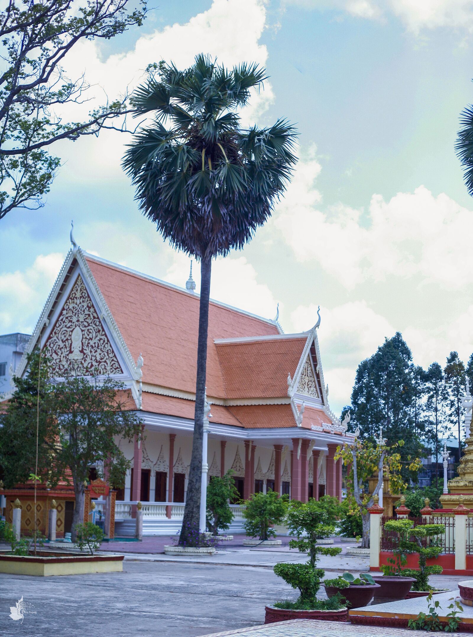 Canon EOS 5D Mark II sample photo. Temple, architecture, classic photography