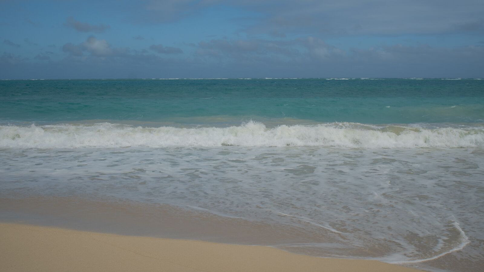 Minolta AF 24-50mm F4 sample photo. Beach, wave, hawaii photography