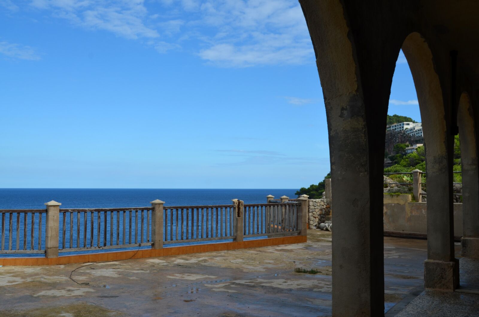 Nikon D5100 sample photo. Terrace, sea, vacations photography