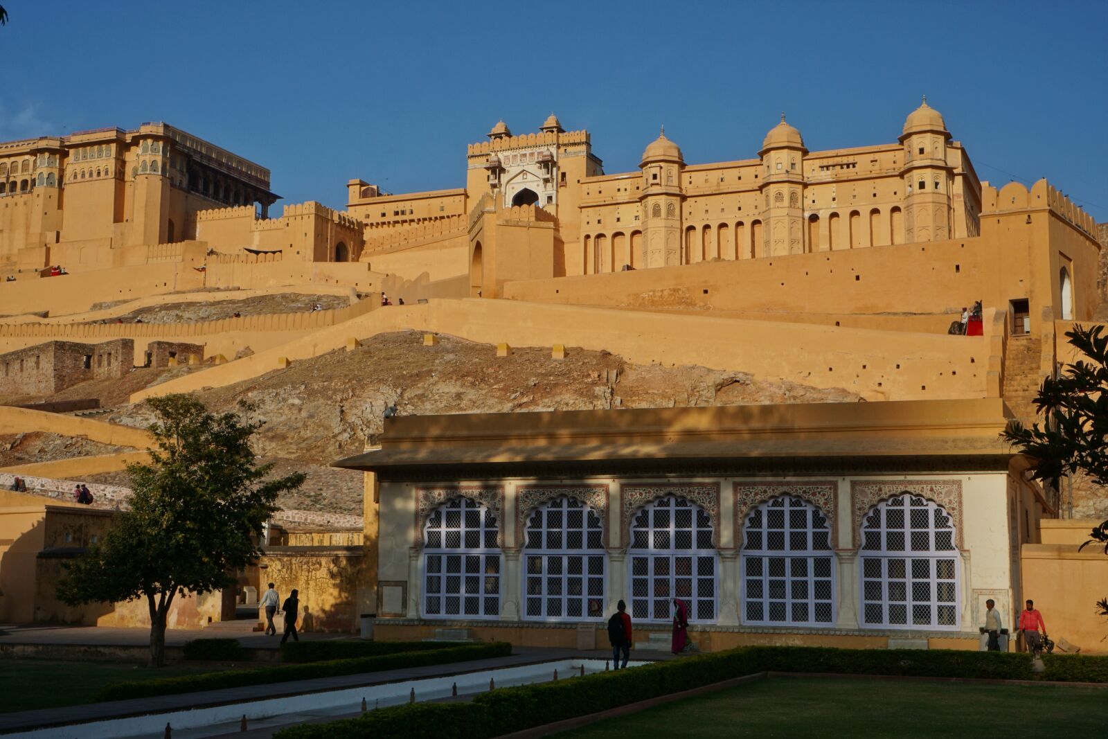 Sony a6000 + Sony E 18-55mm F3.5-5.6 OSS sample photo. Amber fort, jaipur, india photography