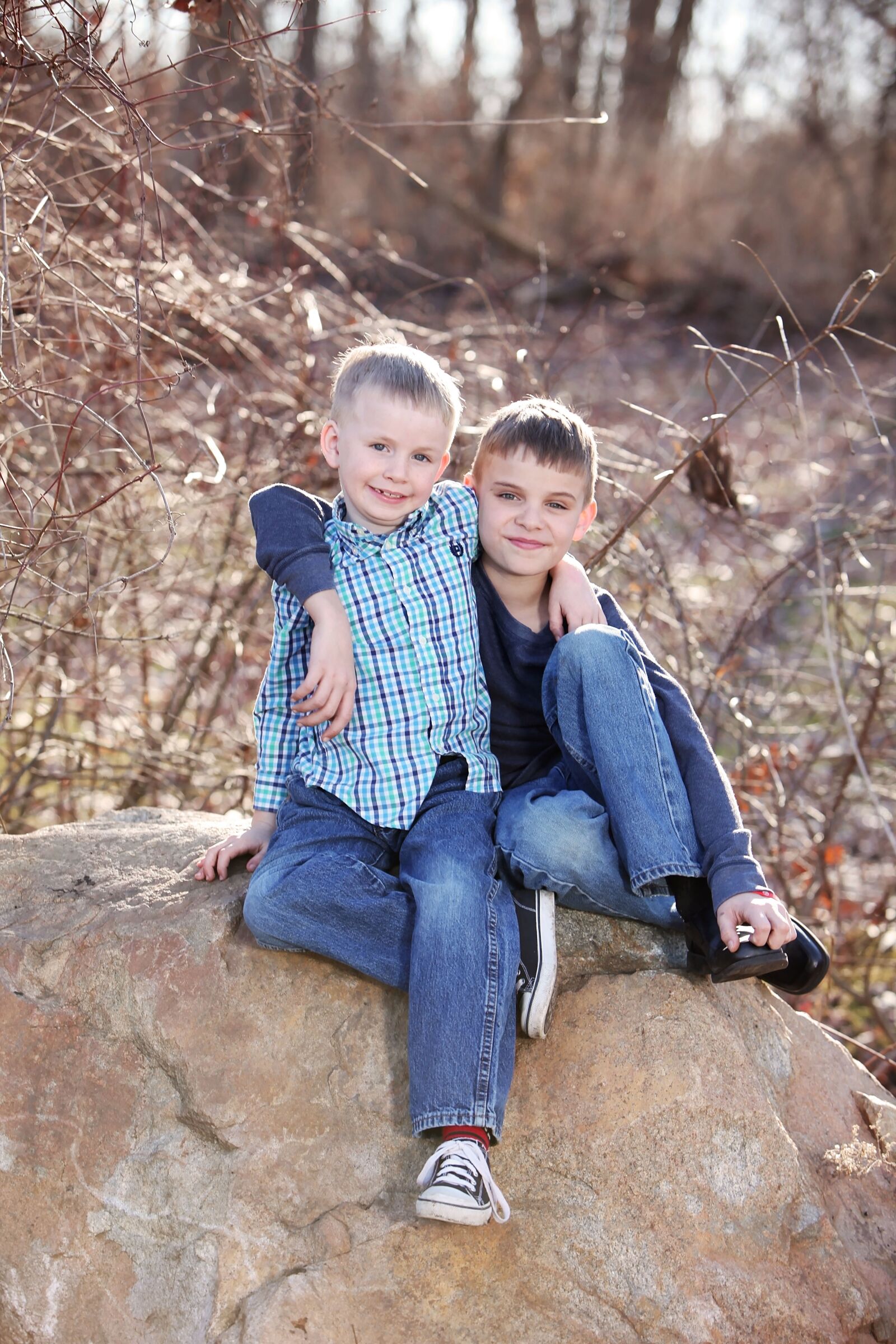 Canon EOS 5D Mark II sample photo. Brothers, kids, family photography