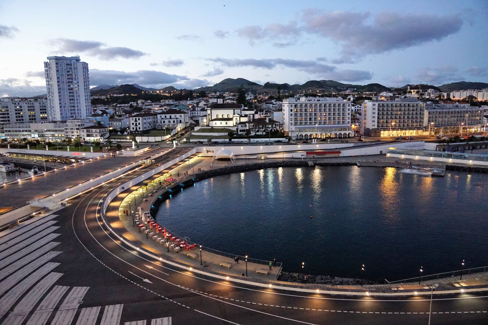 Sony ILCA-77M2 + Sony DT 16-50mm F2.8 SSM sample photo. City, waters, architecture photography