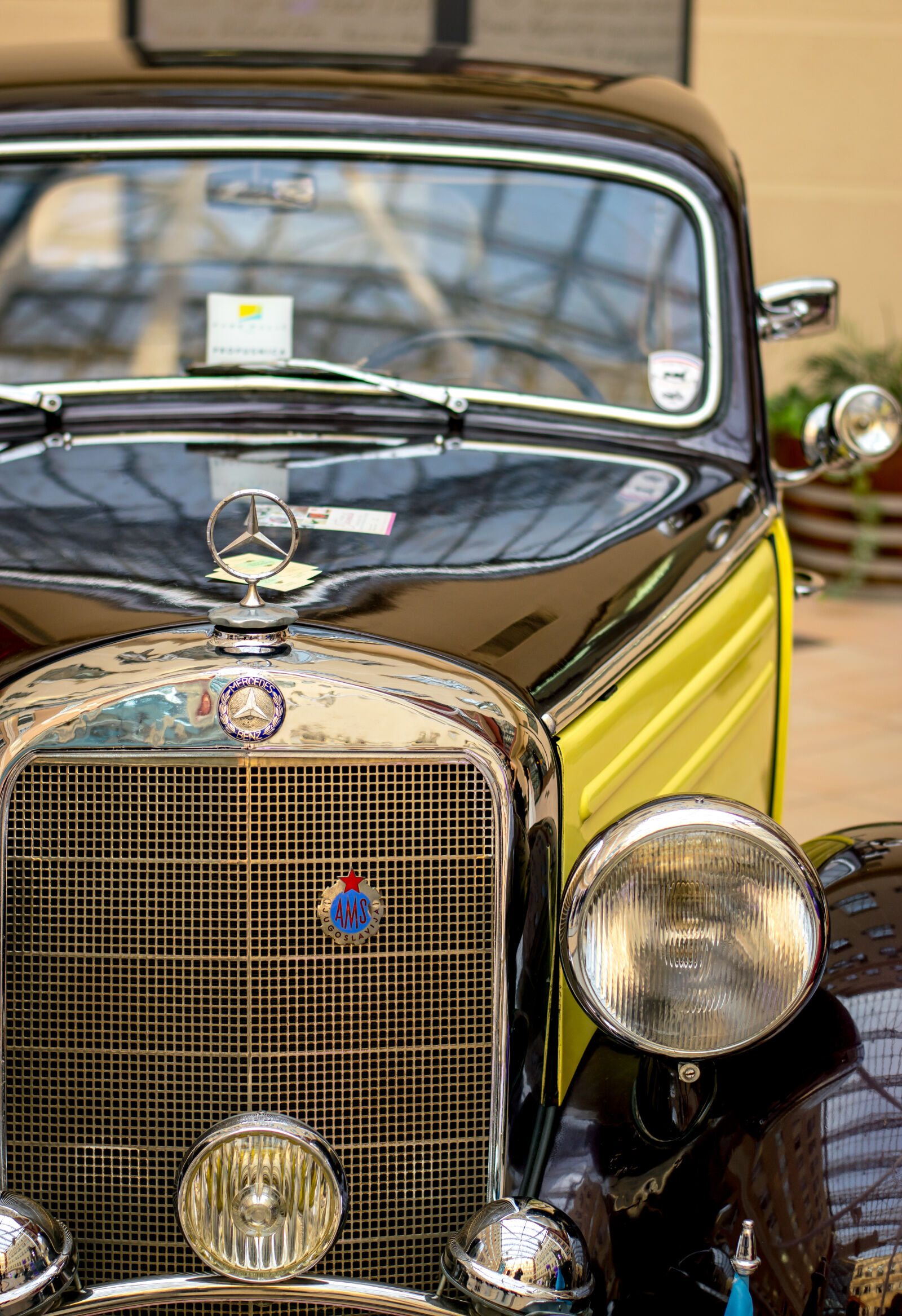Nikon AF-S Nikkor 50mm F1.8G sample photo. Brown, car, mercedes, benz photography