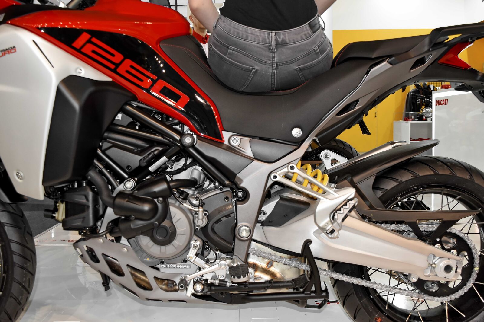 Nikon D5500 sample photo. Engine, engineering, girl, motorcycle photography