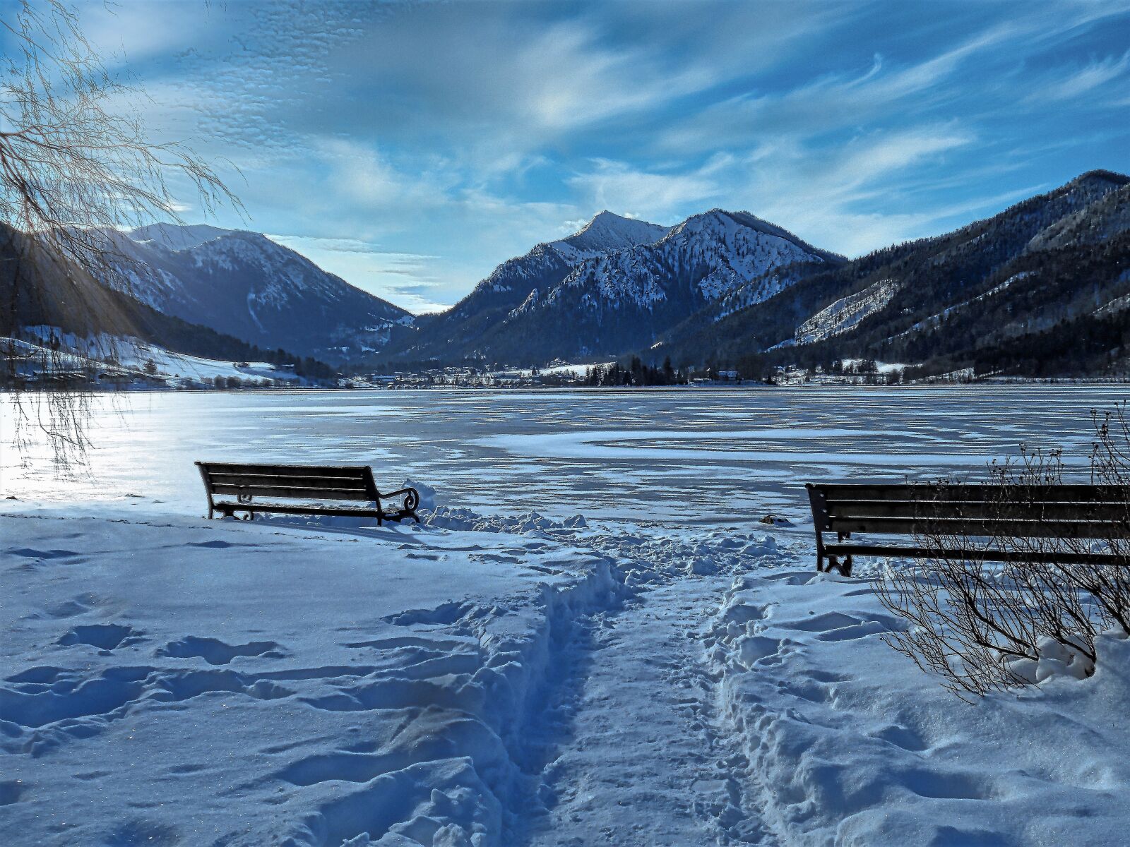 Nikon Coolpix S3000 sample photo. Lake, winter, schliersee photography