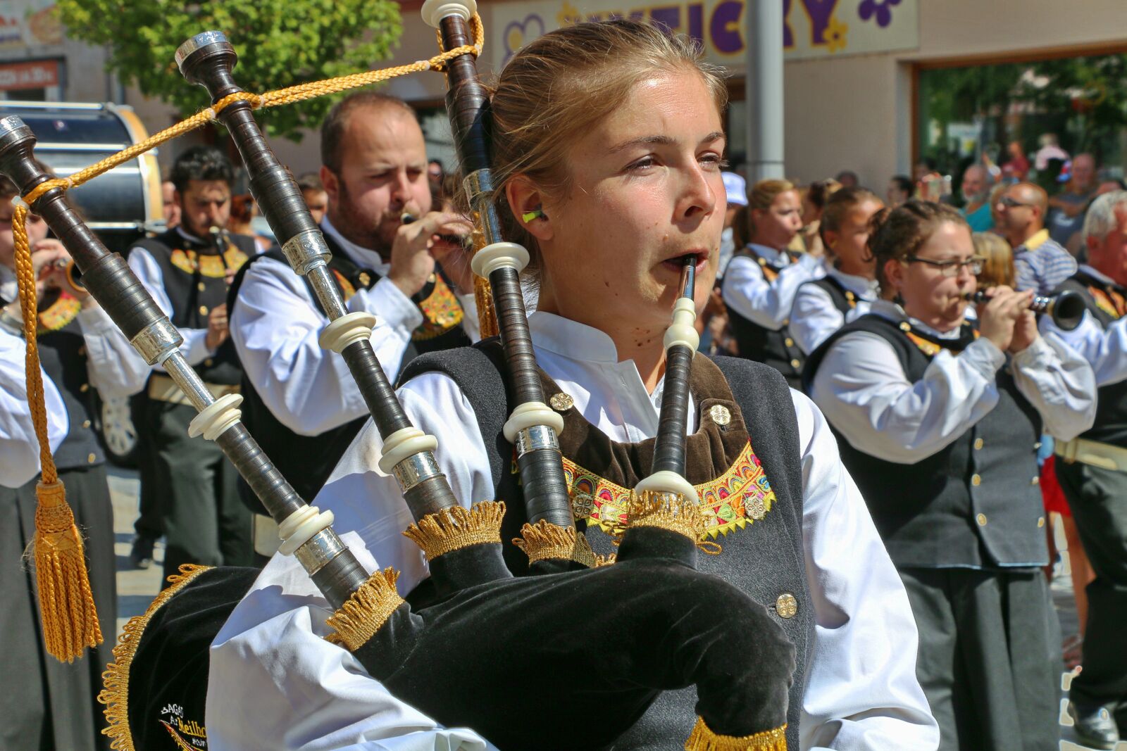Canon EOS 70D sample photo. Bagpipes, music, musician photography