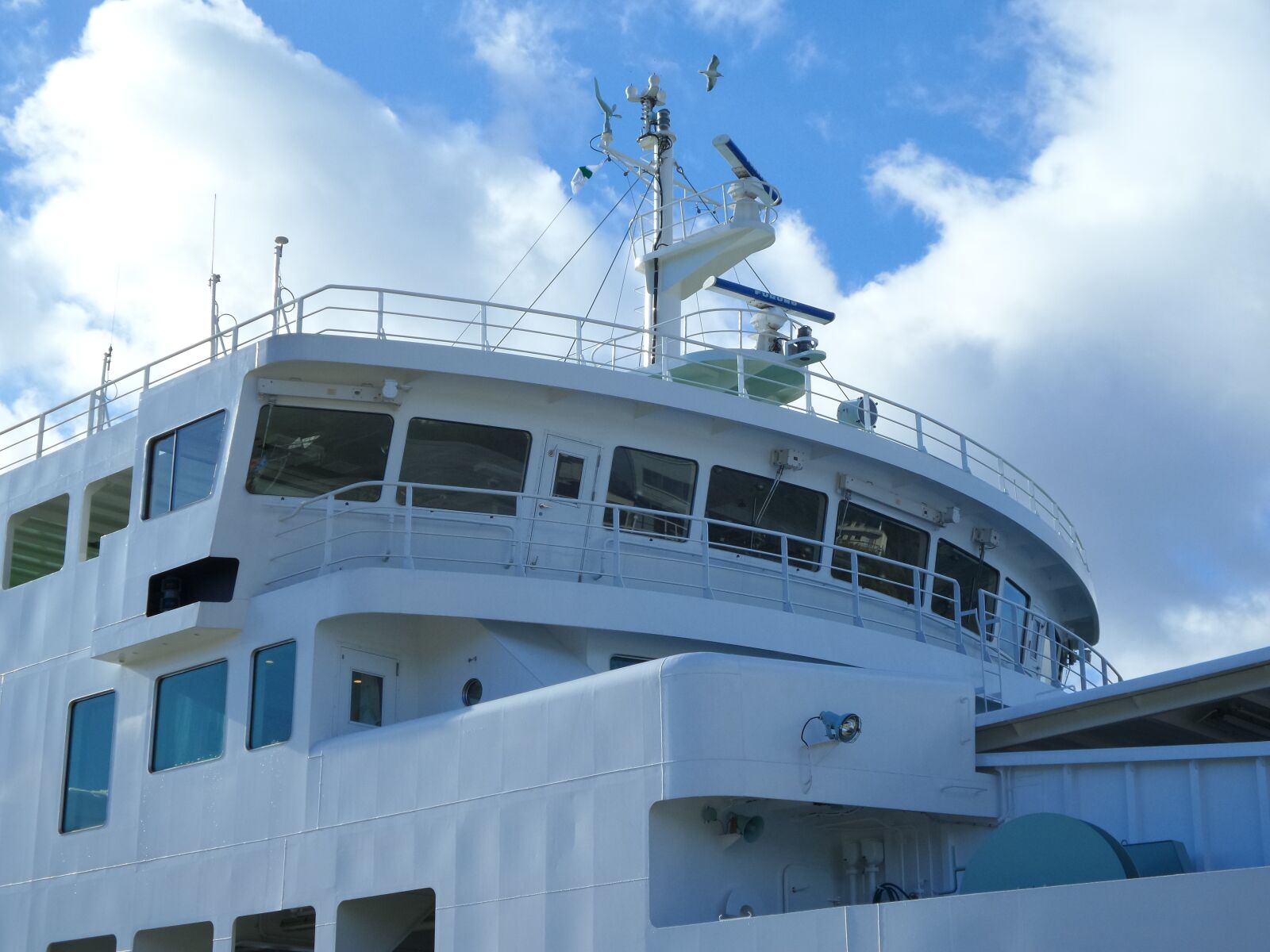Samsung Galaxy K Zoom sample photo. Ferry, deck, control photography