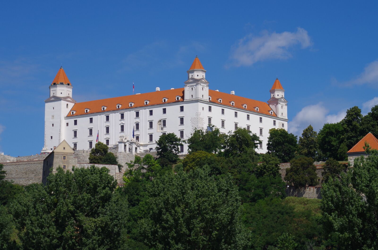 Pentax K-500 sample photo. Bratislava, slovakia, castle photography