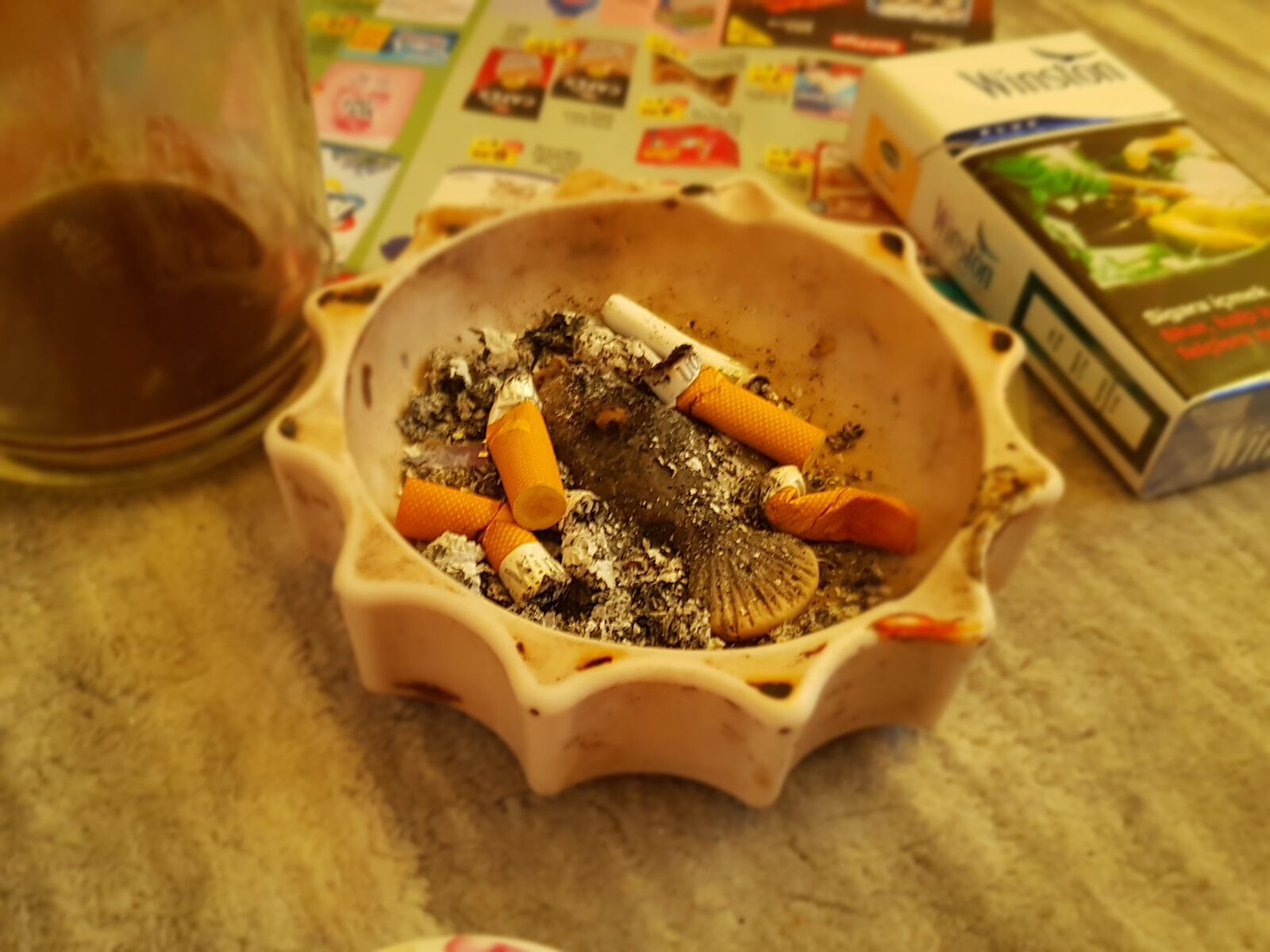 Samsung Galaxy S8 sample photo. Smoking, home, plant photography