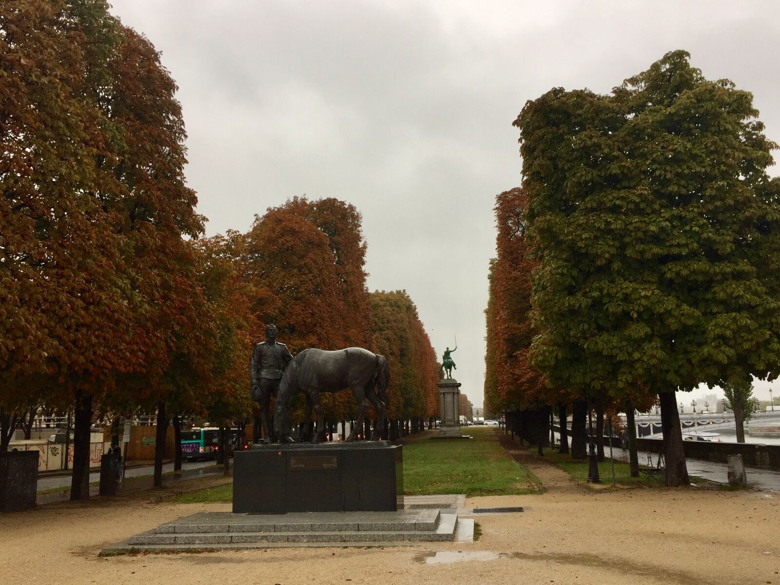 iPhone 6 back camera 4.15mm f/2.2 sample photo. Sky, clouds, paris photography