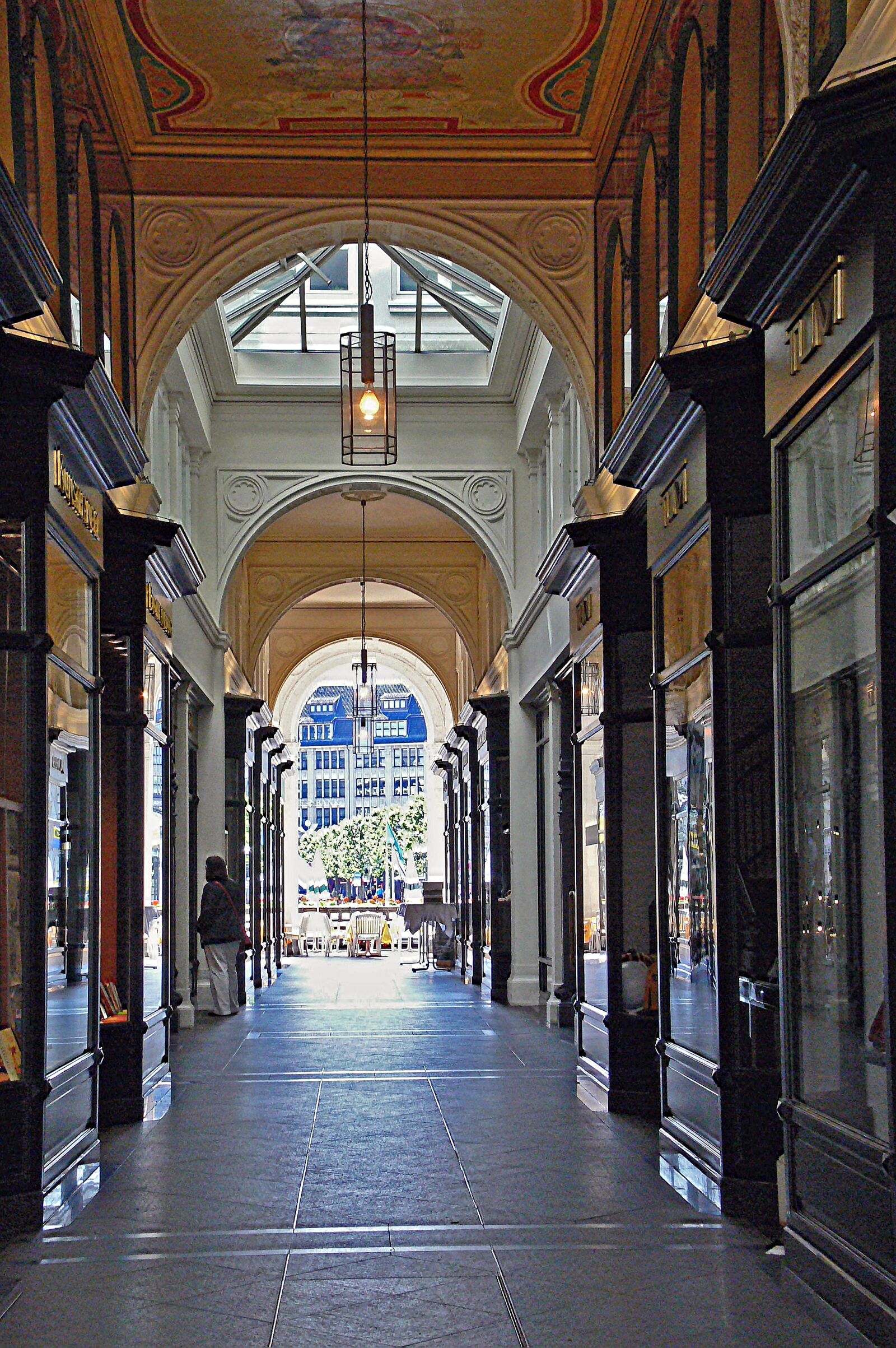 Panasonic DMC-FZ30 sample photo. Hamburg, melli passage, alsterarkaden photography