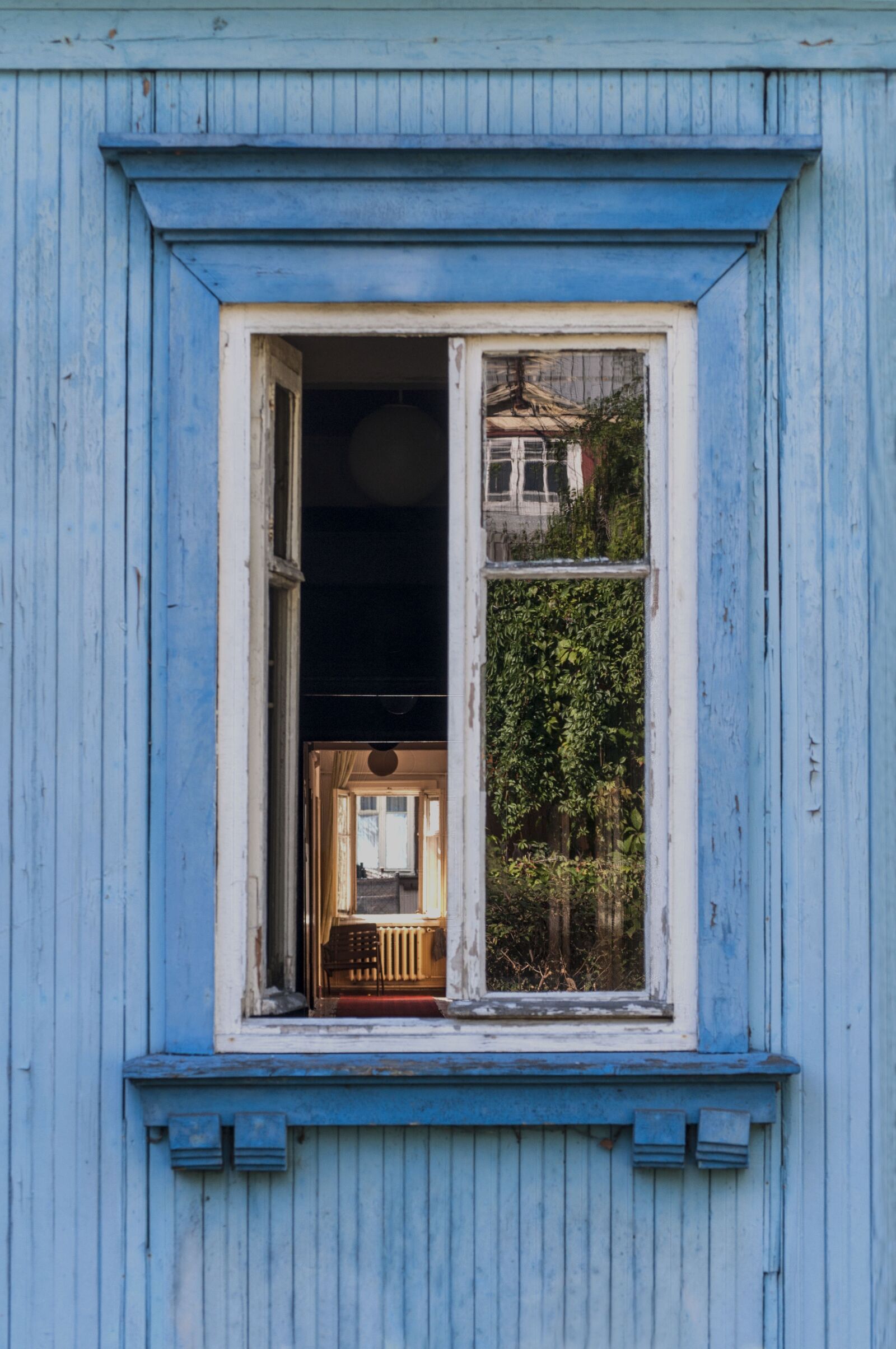 Nikon D5000 sample photo. Window, house, wood photography