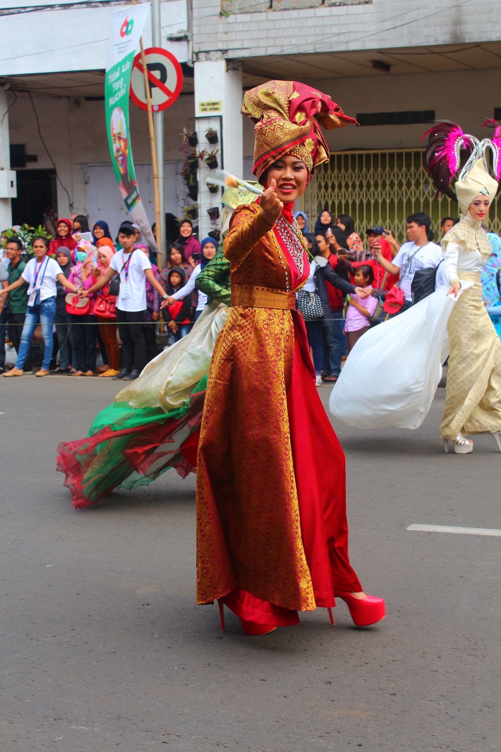 Canon EOS 650D (EOS Rebel T4i / EOS Kiss X6i) sample photo. Festival, people, parade photography