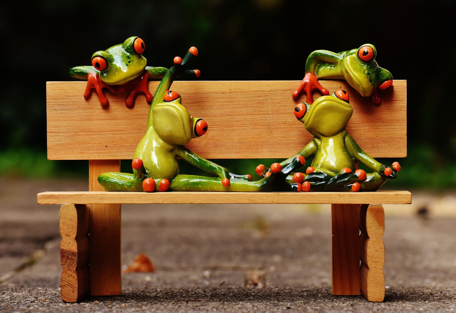 Nikon D7200 sample photo. Frogs, yoga, bank photography