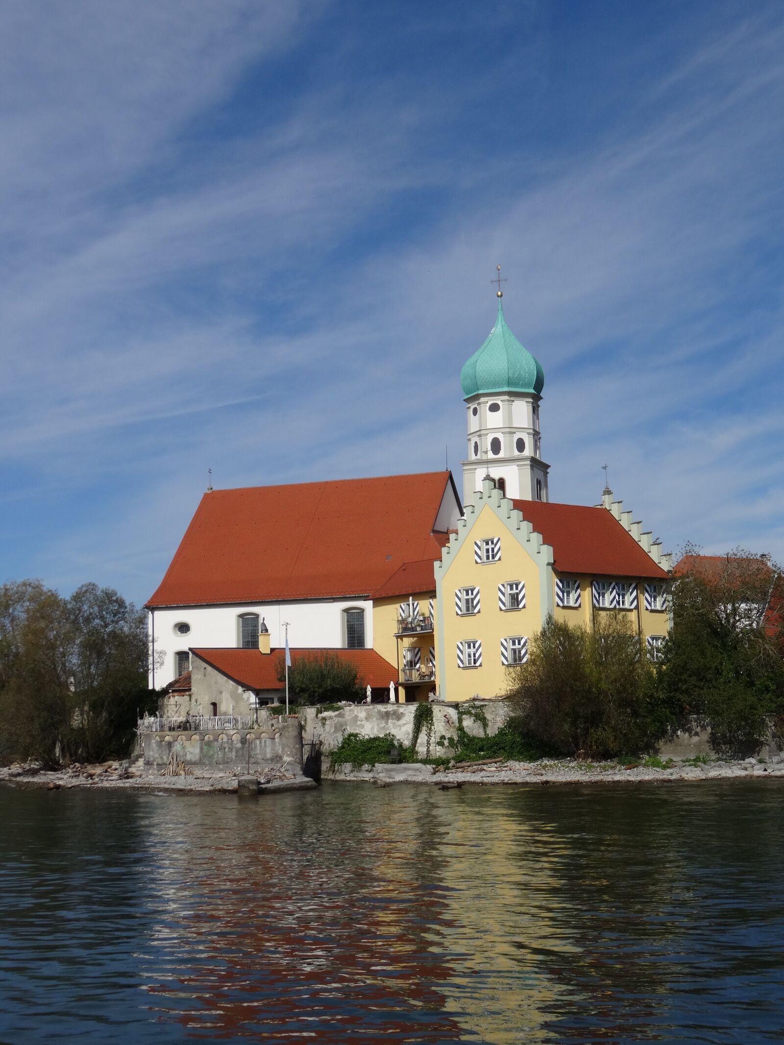 Sony DSC-HX50 sample photo. Lake constance, wasserburg, church photography