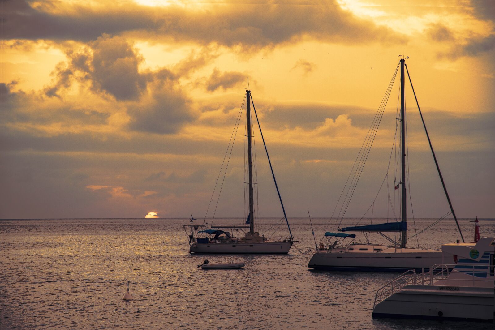 Nikon D850 sample photo. Sun, ocean, sky photography