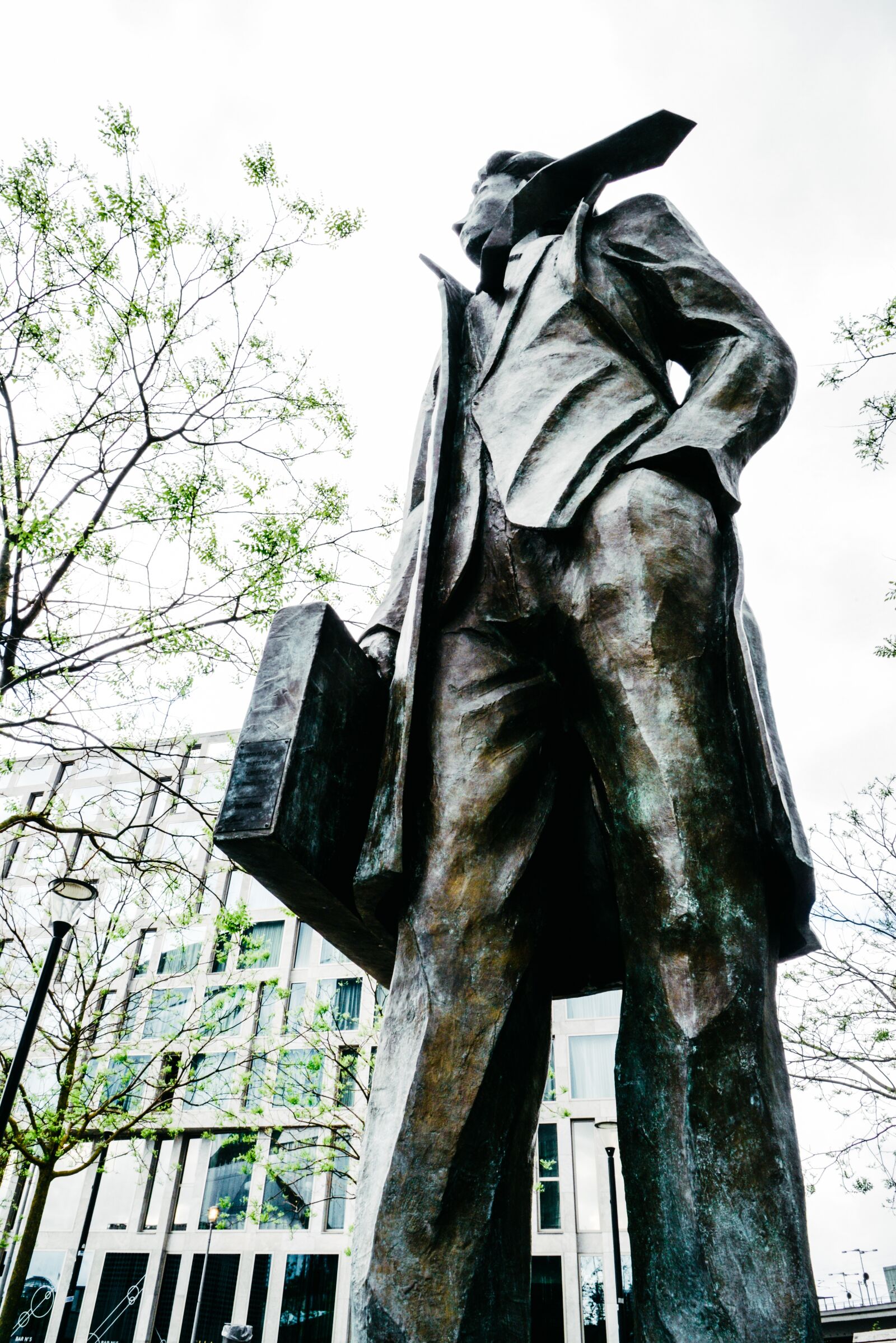 Nikon D610 sample photo. Sculpture, businessman, banker photography