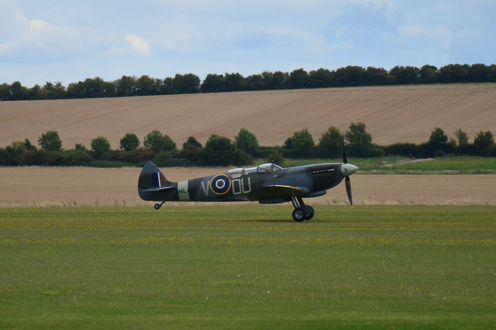 Nikon D5100 sample photo. Aircraft, airplane, airport photography