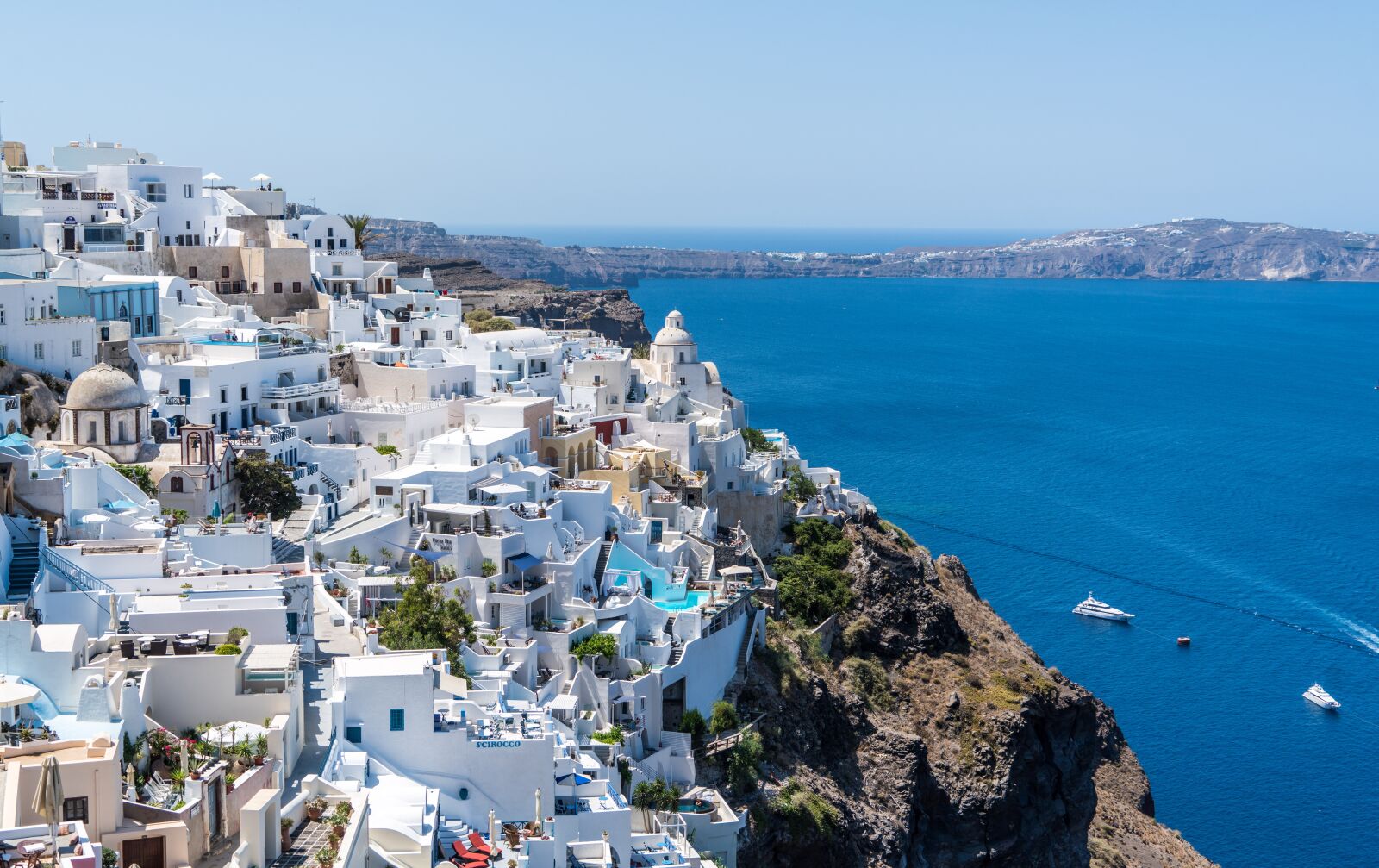 Sony a7R II + Sony FE 24-240mm F3.5-6.3 OSS sample photo. Santorini, oia, greece photography