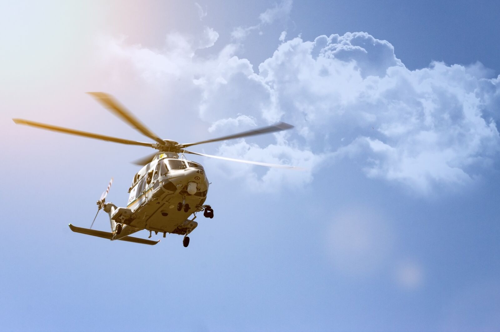 Canon EOS 1300D (EOS Rebel T6 / EOS Kiss X80) sample photo. Helicopter, aircraft, sky photography