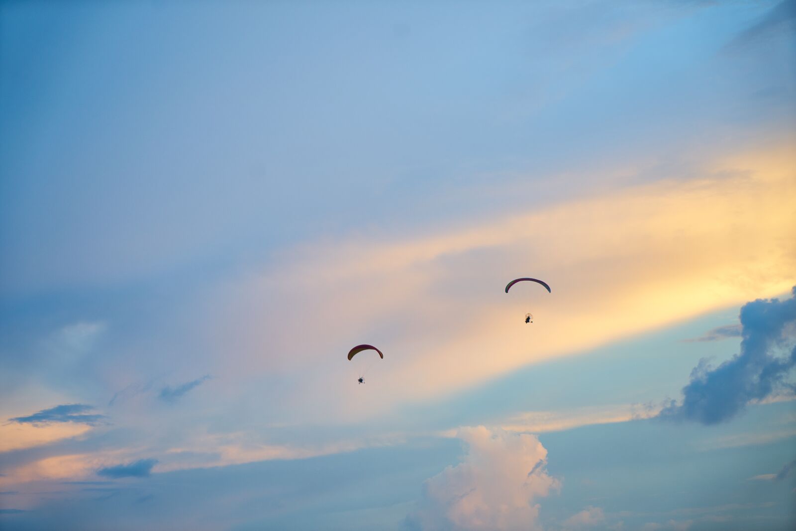 Sony a7R II sample photo. Parachute, entertainment, fly photography