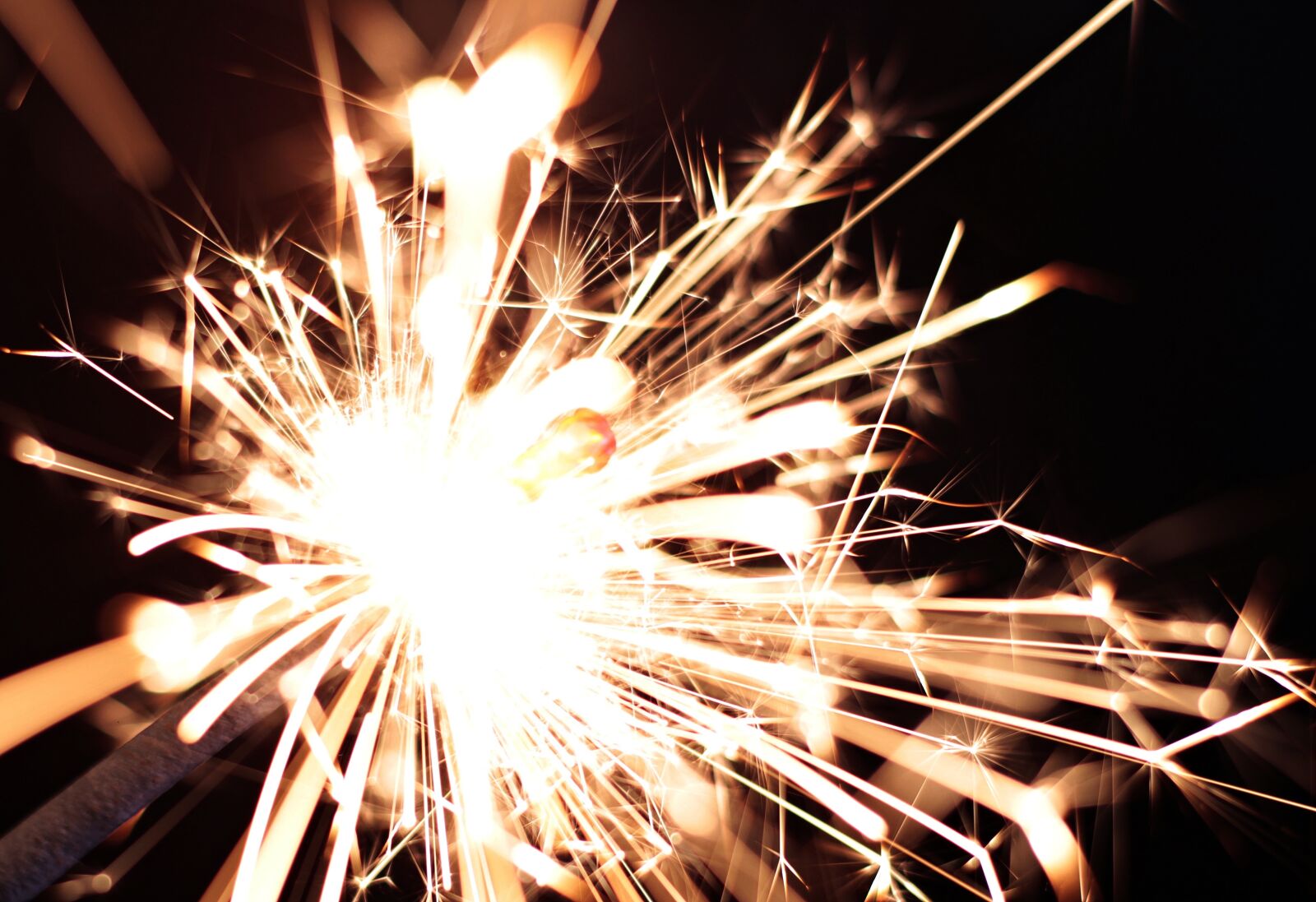 Canon EOS 100D (EOS Rebel SL1 / EOS Kiss X7) sample photo. Sparkler, star fire, spr photography