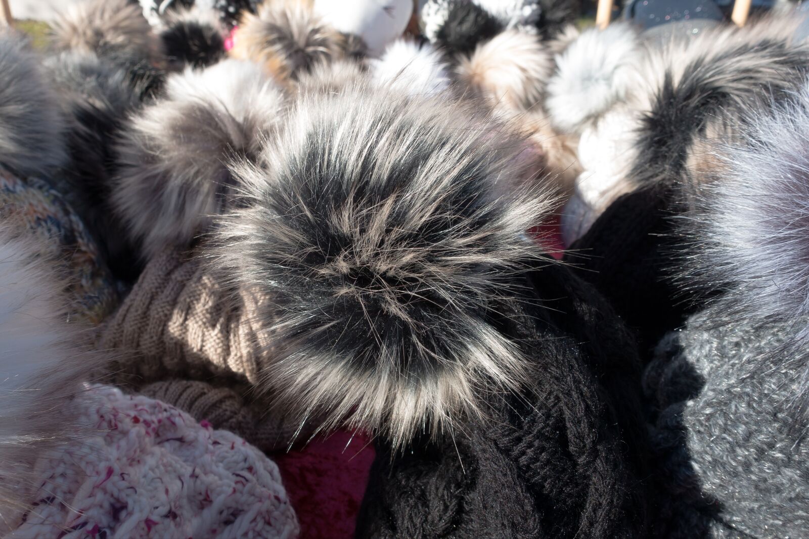 Sony Cyber-shot DSC-RX100 III sample photo. Fur, cap, fur pompom photography