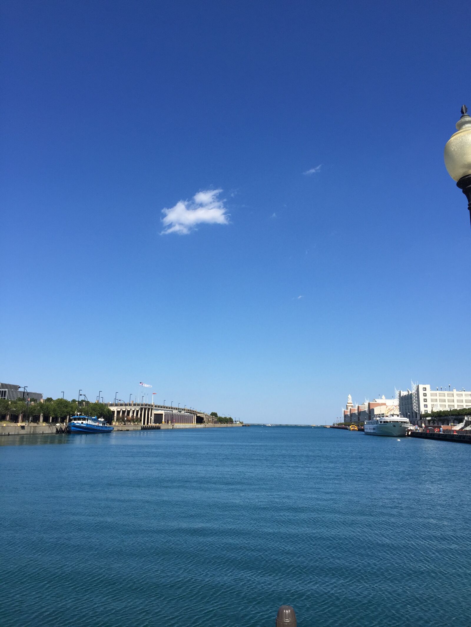 iPhone 6 Plus back camera 4.15mm f/2.2 sample photo. Chicago navy pier, the photography
