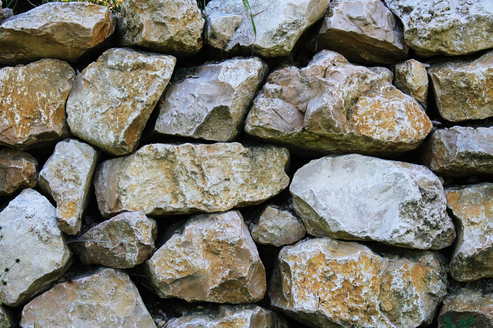 Canon EOS 1100D (EOS Rebel T3 / EOS Kiss X50) sample photo. Wall, stone, stones photography