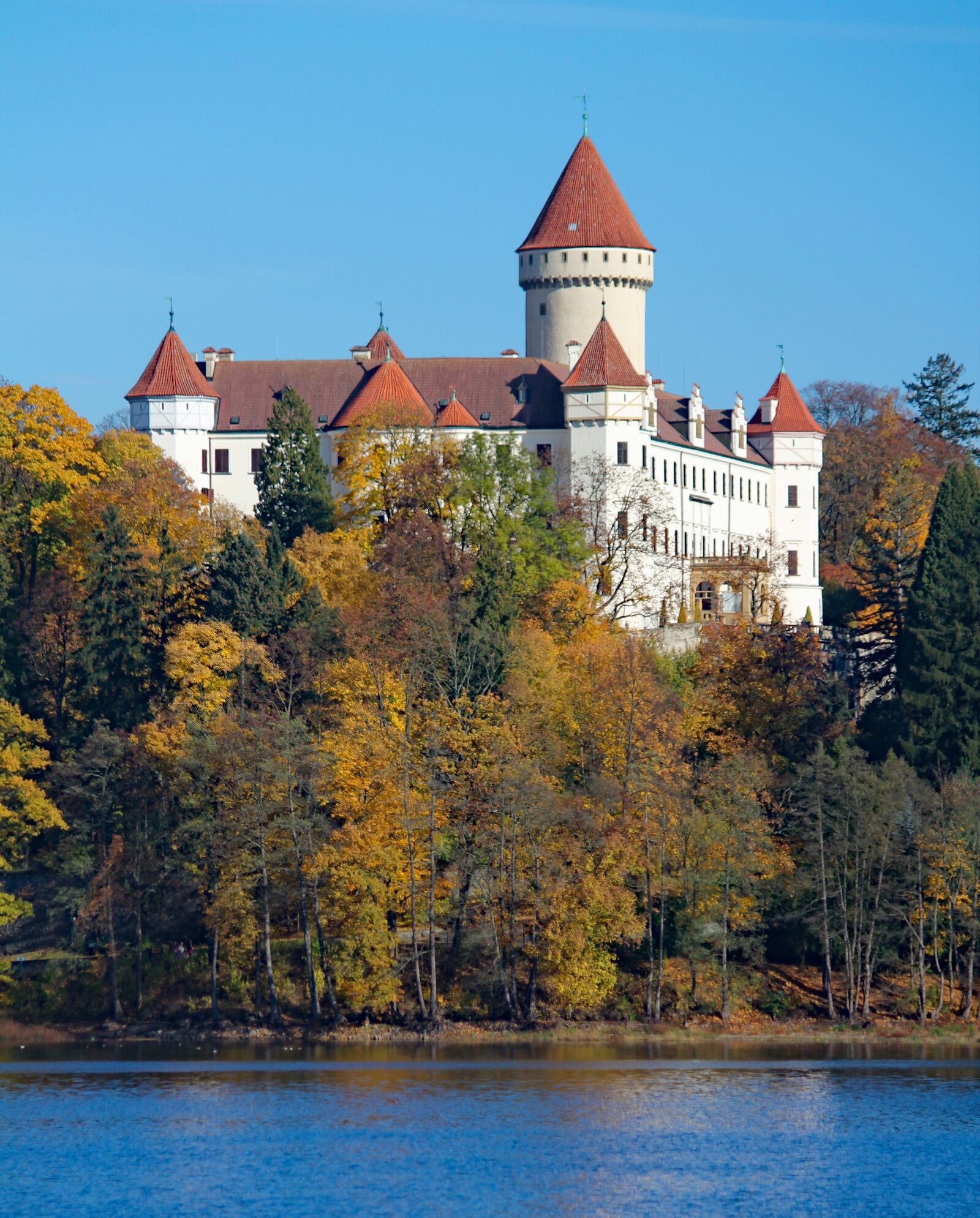 Canon EOS 550D (EOS Rebel T2i / EOS Kiss X4) sample photo. Castle, konopiště, tower photography