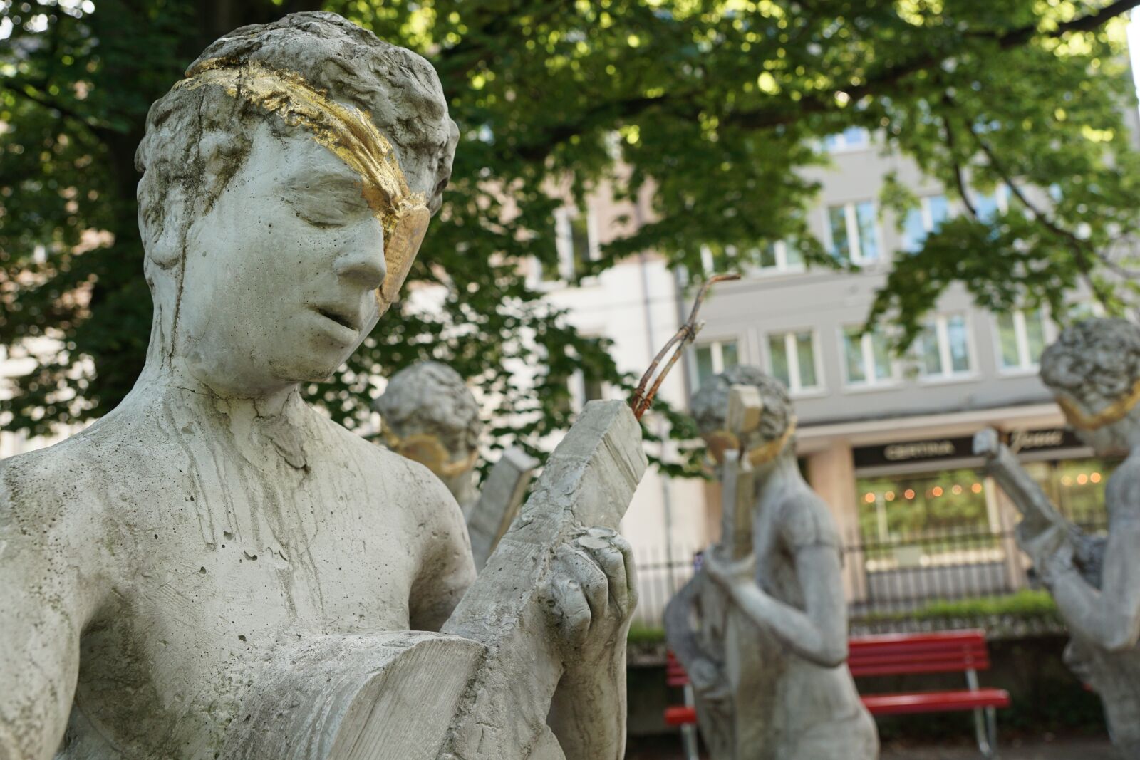 Sony DT 16-50mm F2.8 SSM sample photo. Sculpture, figure, statue photography