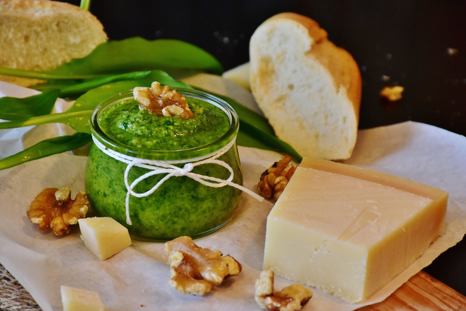 Nikon D7200 sample photo. Pesto, bear's garlic, b photography