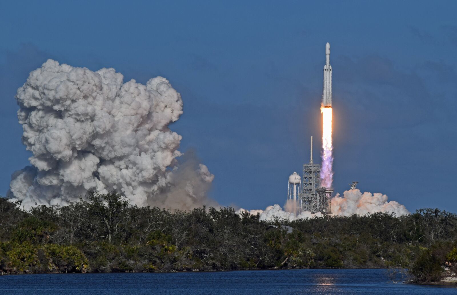 Nikon D3300 sample photo. Launch, spacex, falcon heavy photography