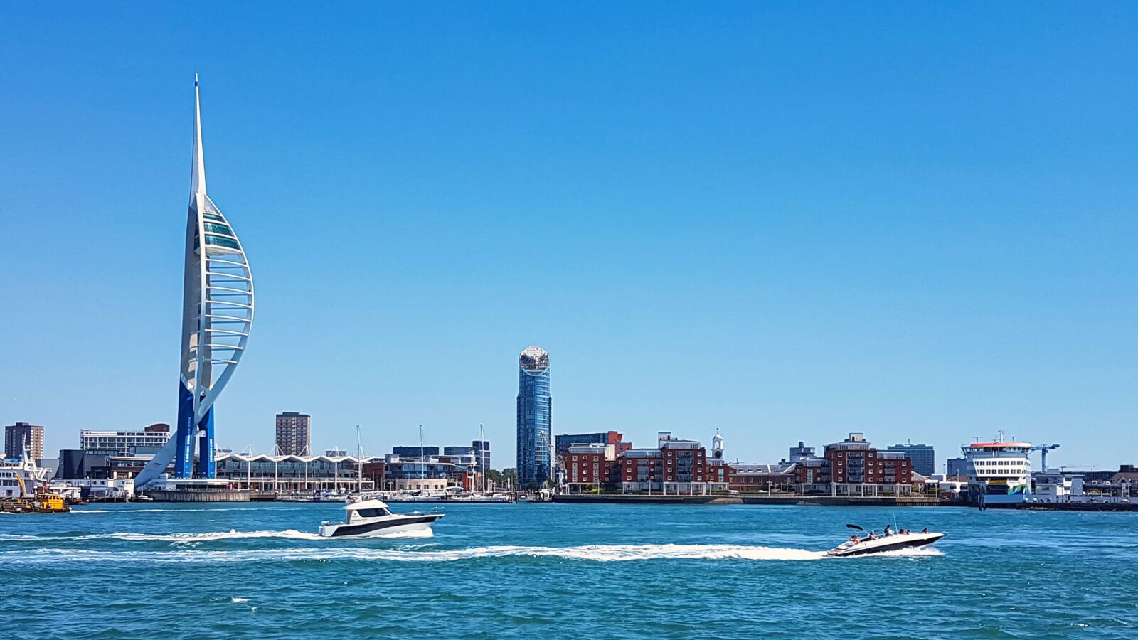 Samsung Galaxy S7 sample photo. Portsmouth harbour, spinnaker tower photography