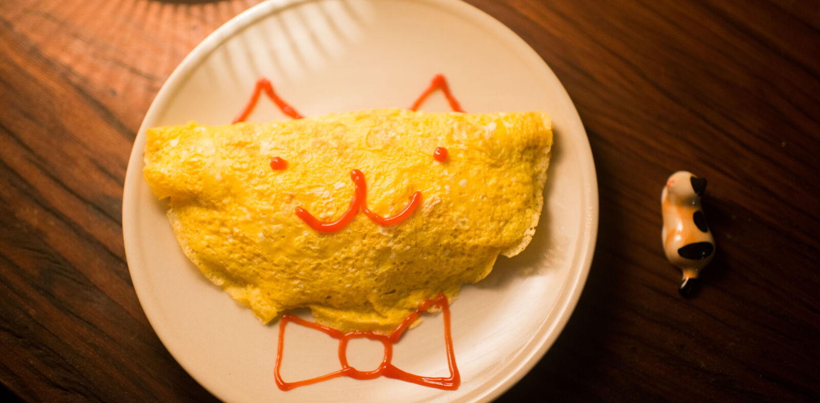 Nikon D800 + Nikon AF-S Nikkor 35mm F1.4G sample photo. Cat, egg, fod photography