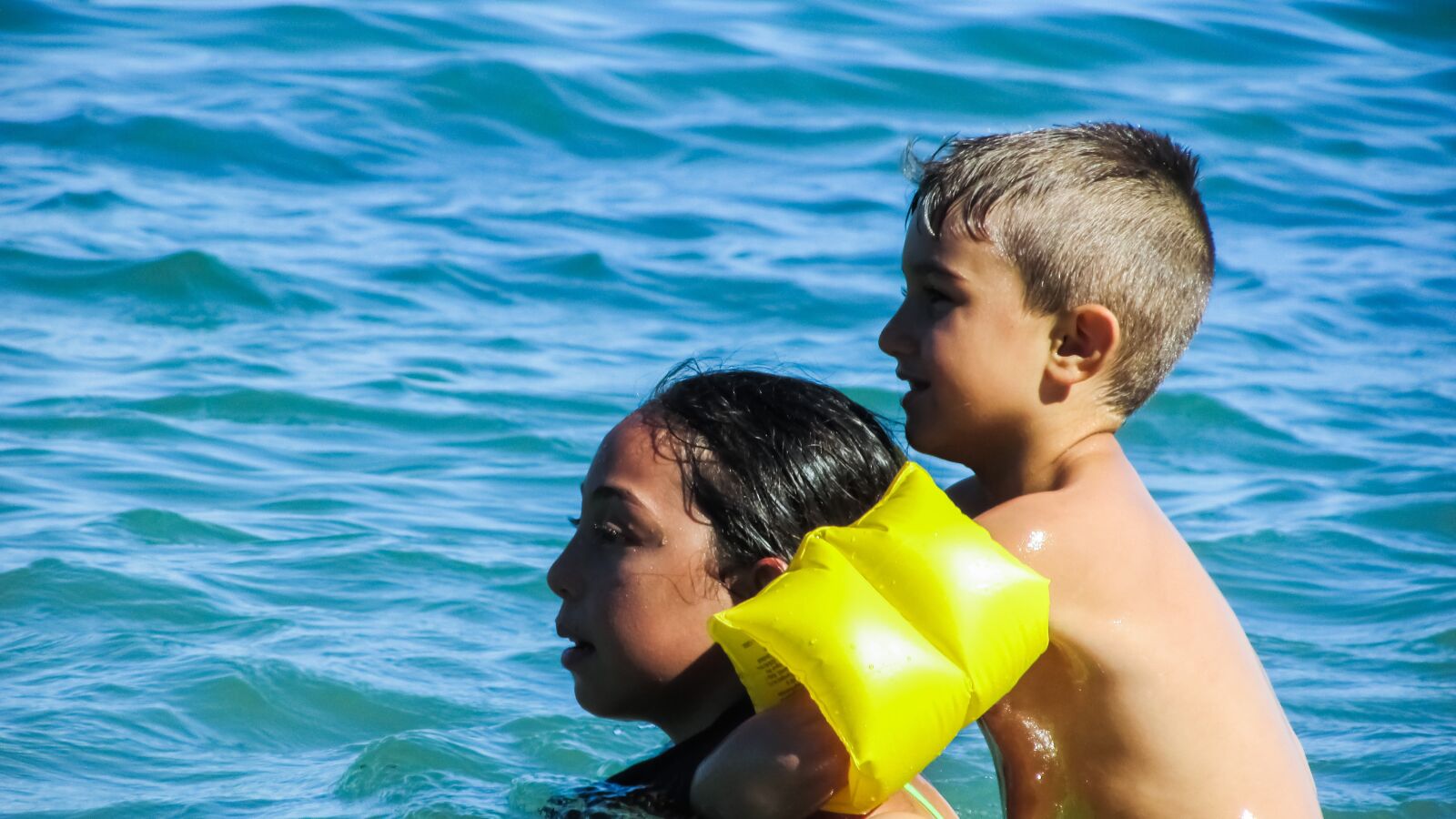 Canon PowerShot SX400 IS sample photo. Children, swimming, playing photography