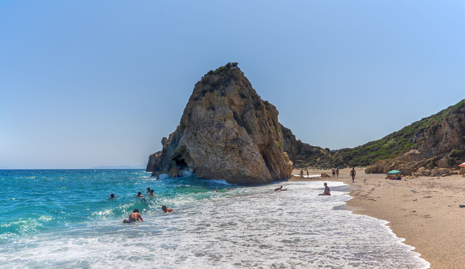 Tamron SP 24-70mm F2.8 Di VC USD sample photo. Sea, rocks, blue photography
