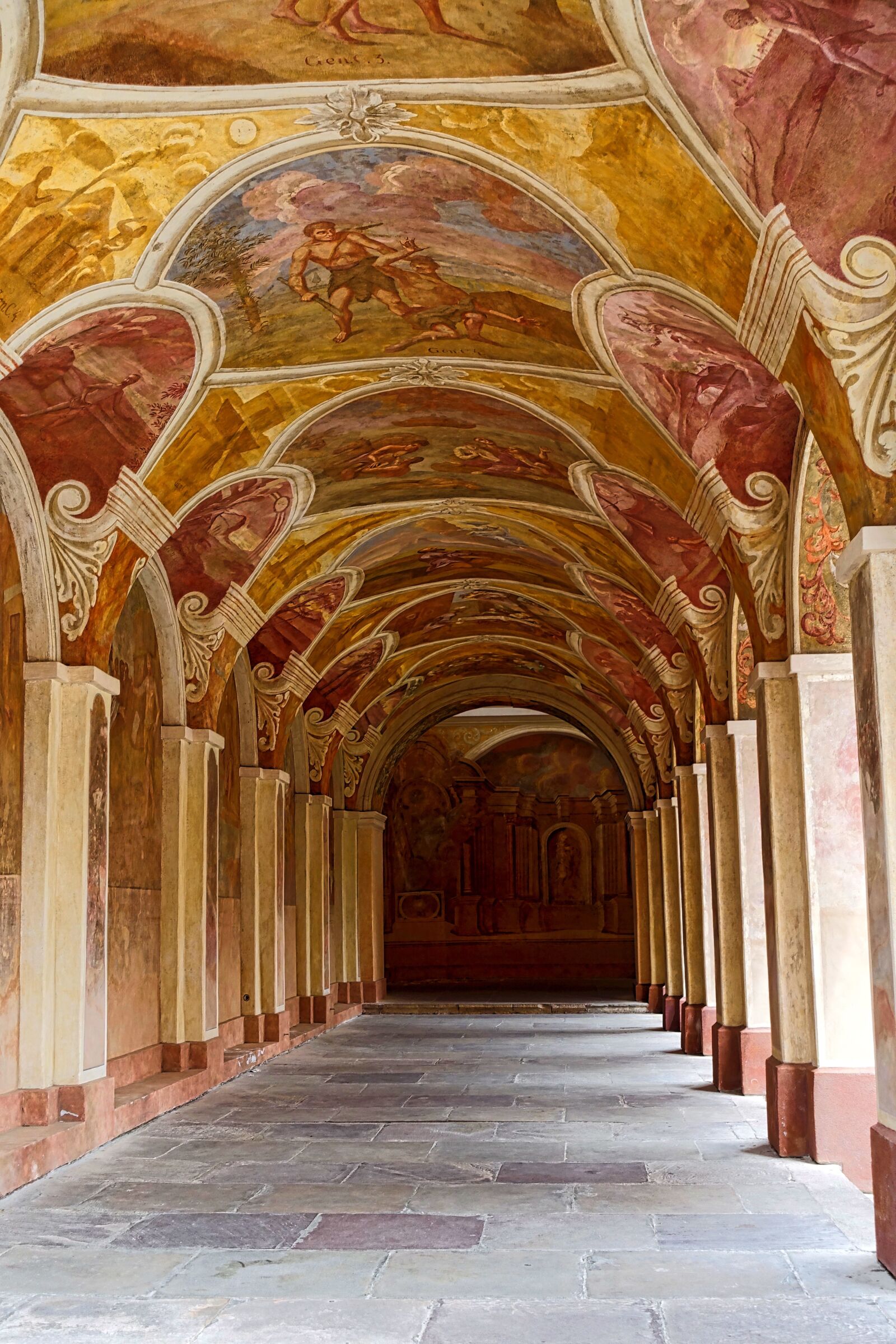 Sony Cyber-shot DSC-RX100 III sample photo. Archway, colonade, architectural photography