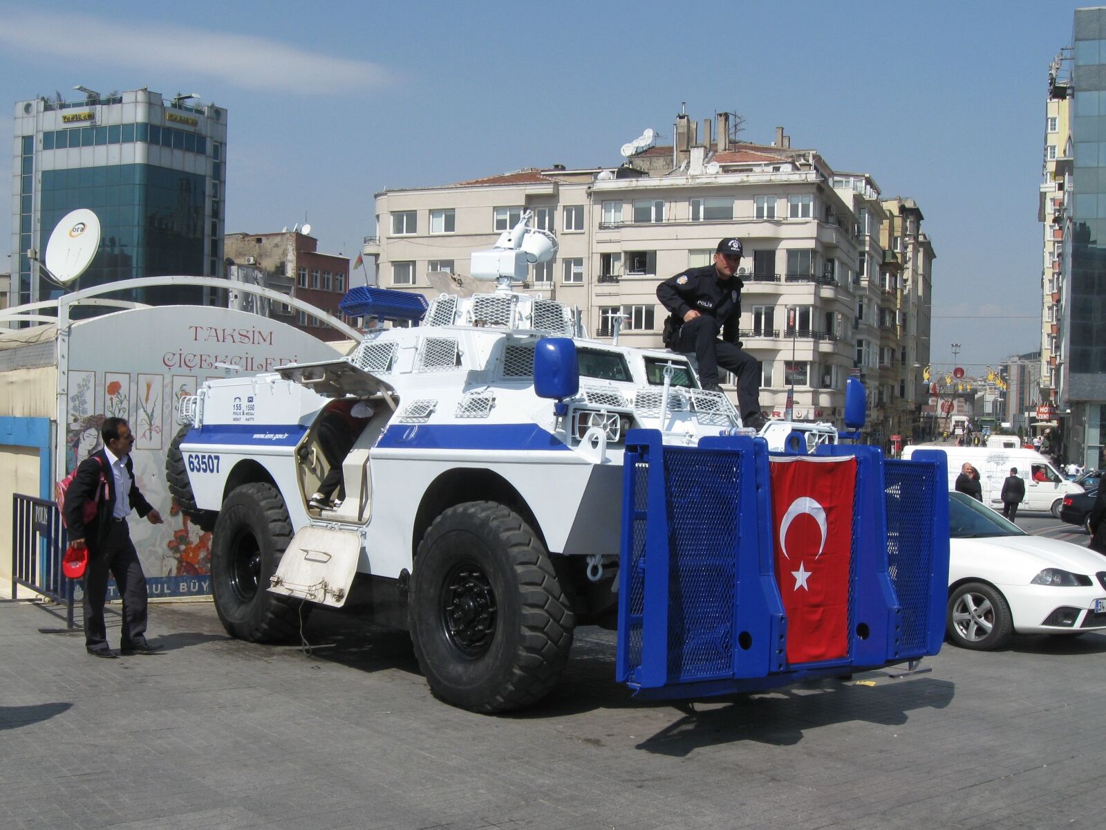 Canon PowerShot A590 IS sample photo. Turkey, istanbul, tank photography