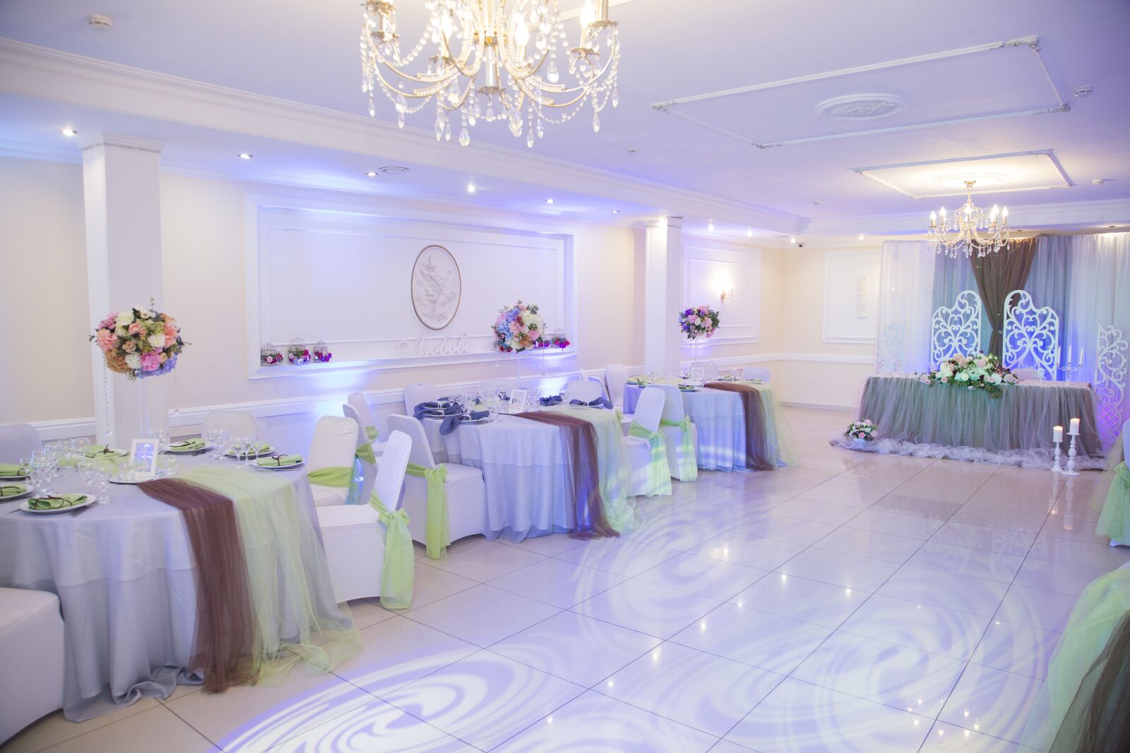 Canon EF 24-105mm F4L IS USM sample photo. Hall, banquet, wedding photography