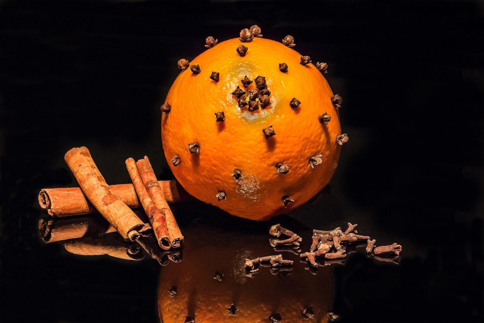 Canon EOS 650D (EOS Rebel T4i / EOS Kiss X6i) sample photo. Orange, cloves, cinnamon stick photography